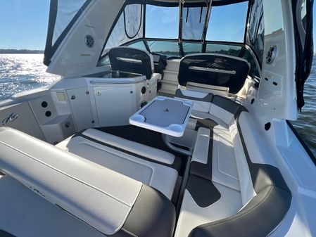 Monterey 320 Sport Yacht image