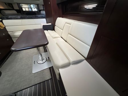 Monterey 320 Sport Yacht image