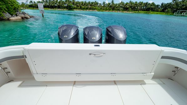 Intrepid 430 Sport Yacht image