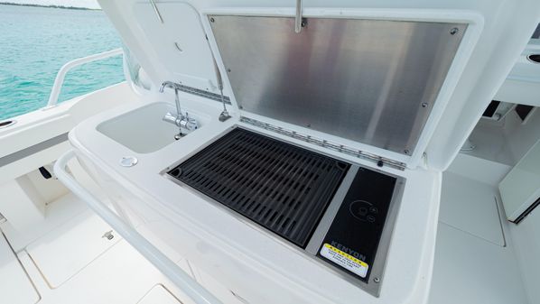 Intrepid 430 Sport Yacht image