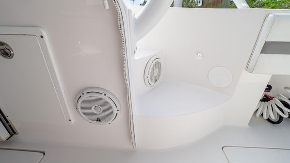 Intrepid 430 Sport Yacht image