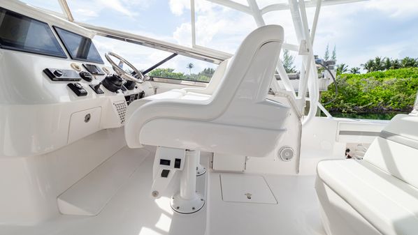 Intrepid 430 Sport Yacht image