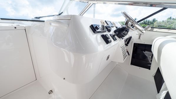 Intrepid 430 Sport Yacht image