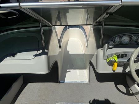 Bayliner 205 image