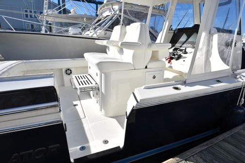 Regulator 31FS Center Console image