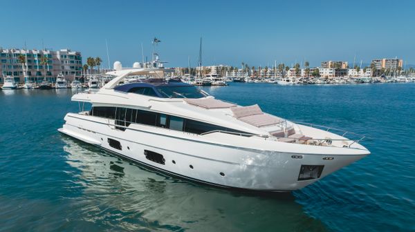 Ferretti Yachts 960 image