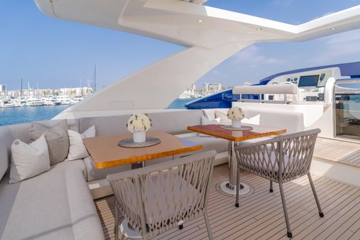 Ferretti Yachts 960 image