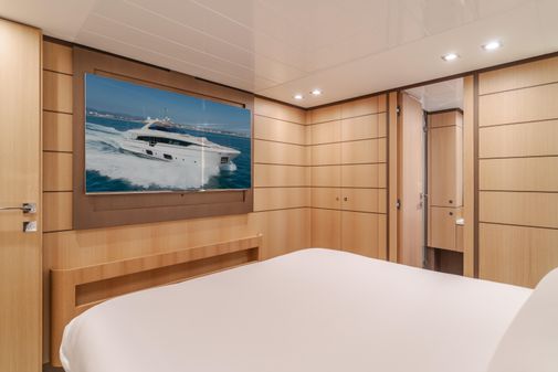 Ferretti Yachts 960 image