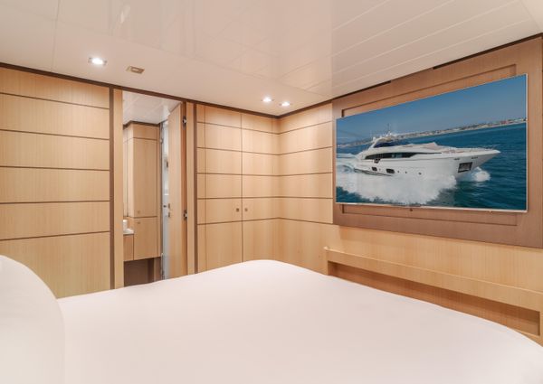 Ferretti Yachts 960 image