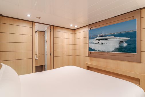 Ferretti Yachts 960 image