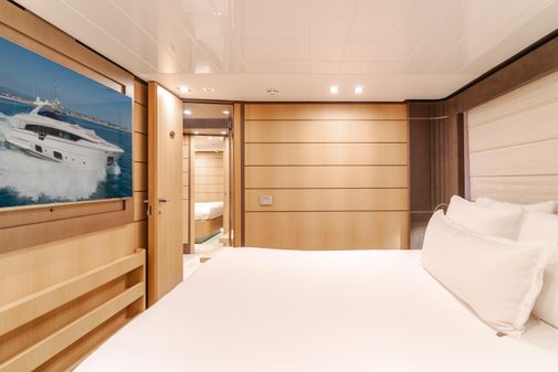 Ferretti Yachts 960 image