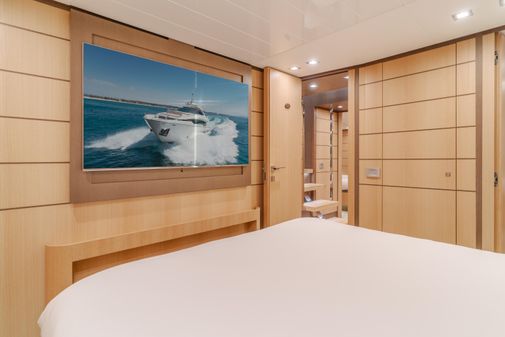 Ferretti Yachts 960 image