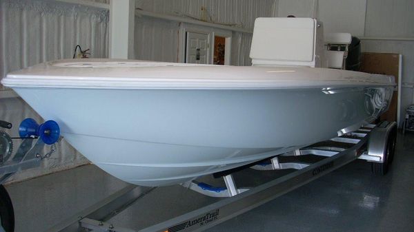 Contender ORDER THIS 25 BAY BOAT 