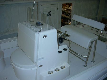 Contender ORDER THIS 25 BAY BOAT image
