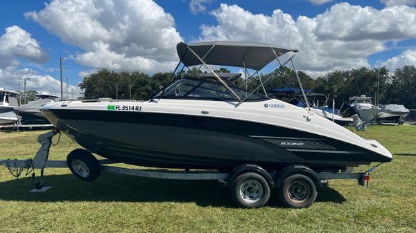 Yamaha Boats SX210