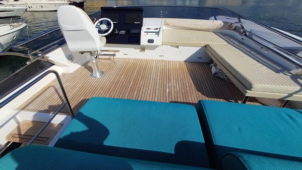 Azimut 77S image