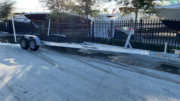 Trailer EZ Loader Tandem 23-27