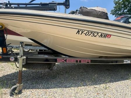Skeeter ZX-180 image