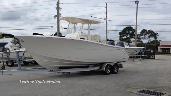 Cobia 277 Center Console 