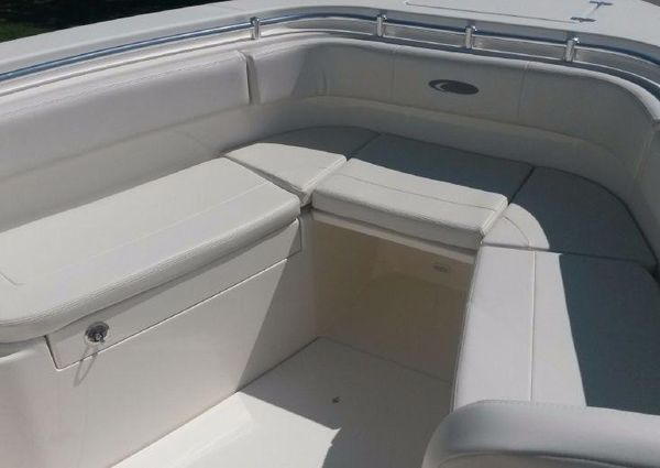 Cobia 277 Center Console image