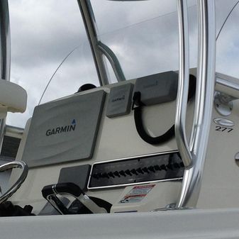 Cobia 277 Center Console image