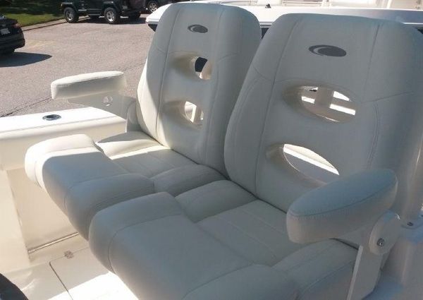 Cobia 277 Center Console image