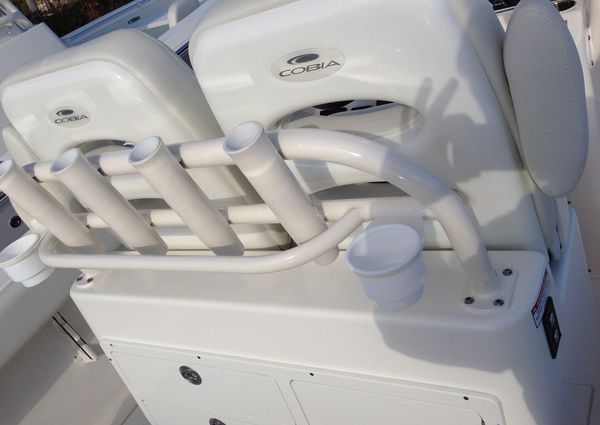 Cobia 277 Center Console image