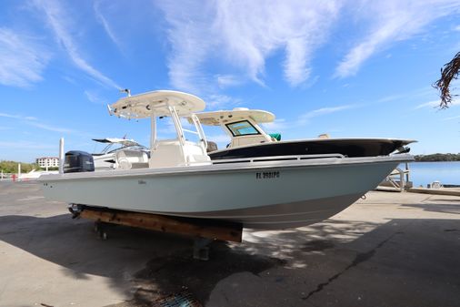 Everglades 243 Center Console image