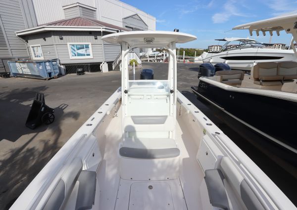 Everglades 243 Center Console image