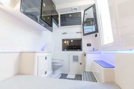Cobia Center Console 350 image