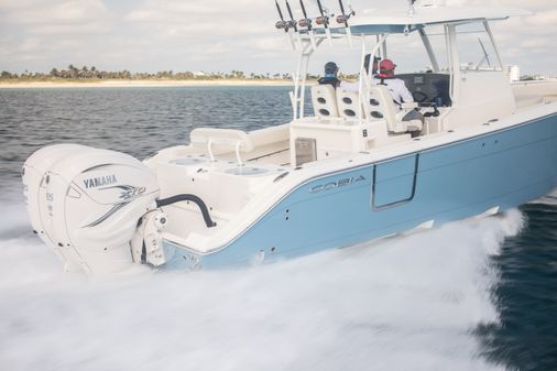 Cobia Center Console 350 image