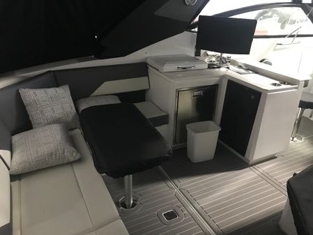 Cruisers Yachts 38 GLS image