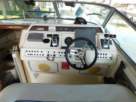 Sea-ray 330-EXPRESS-CRUISER image