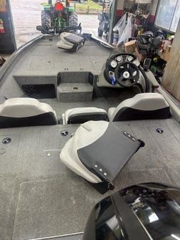 Tracker PRO-TEAM-195TXW image
