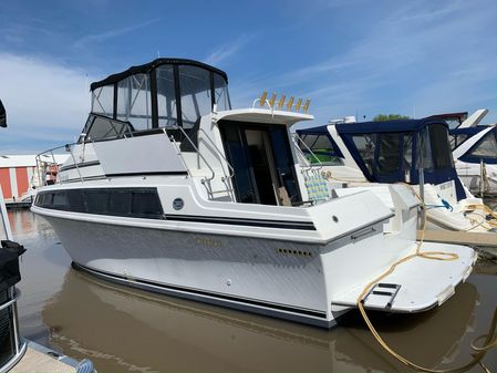 Carver 320 Mariner image