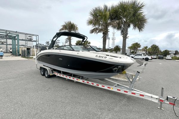 Sea Ray 290 SDX OB - main image