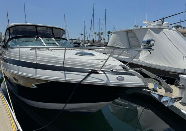 Crownline 350 image