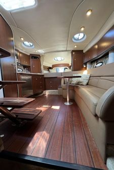 Crownline 350 image