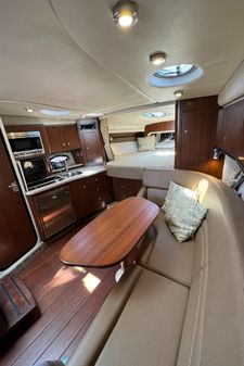 Crownline 350 image