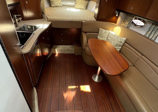 Crownline 350 image