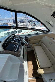 Crownline 350 image