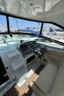 Crownline 350 image