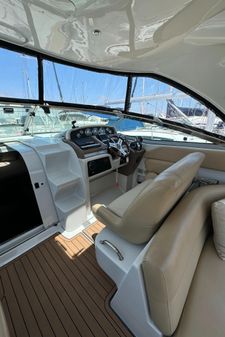 Crownline 350 image