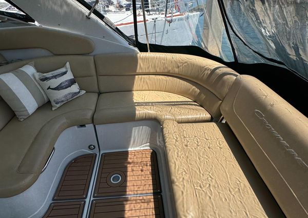 Crownline 350 image