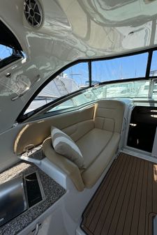 Crownline 350 image