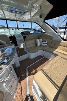 Crownline 350 image