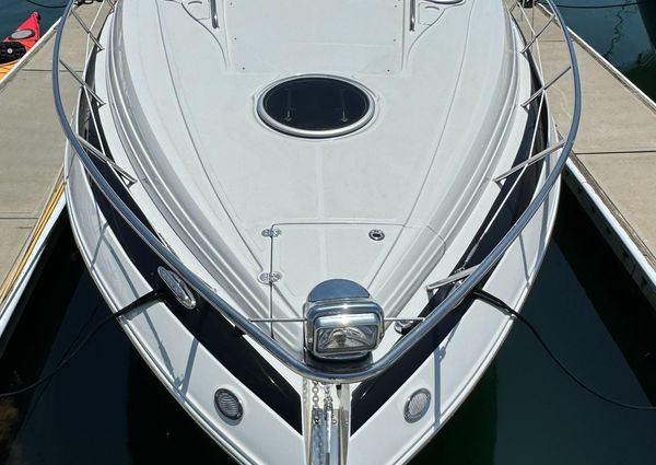 Crownline 350 image