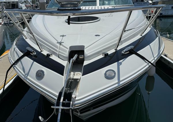 Crownline 350 image