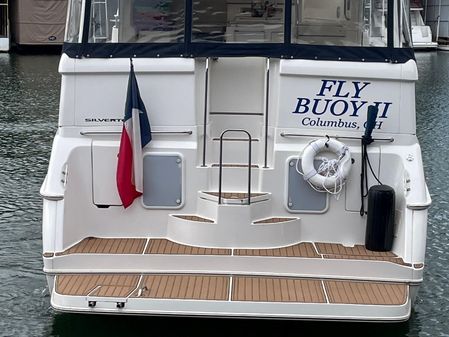 Silverton 422 Motor Yacht image