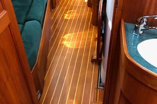 Sabre 402-SLOOP-WING-KEEL- image